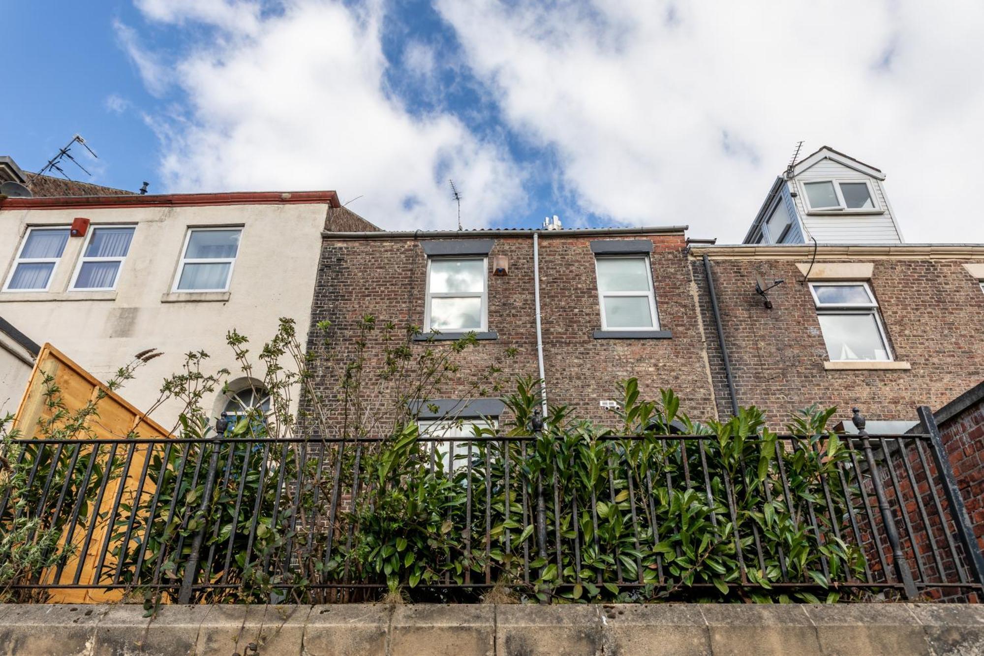 Newcastle City Centre Super Spacious Town House Free Parking And Wi-Fi Bagian luar foto