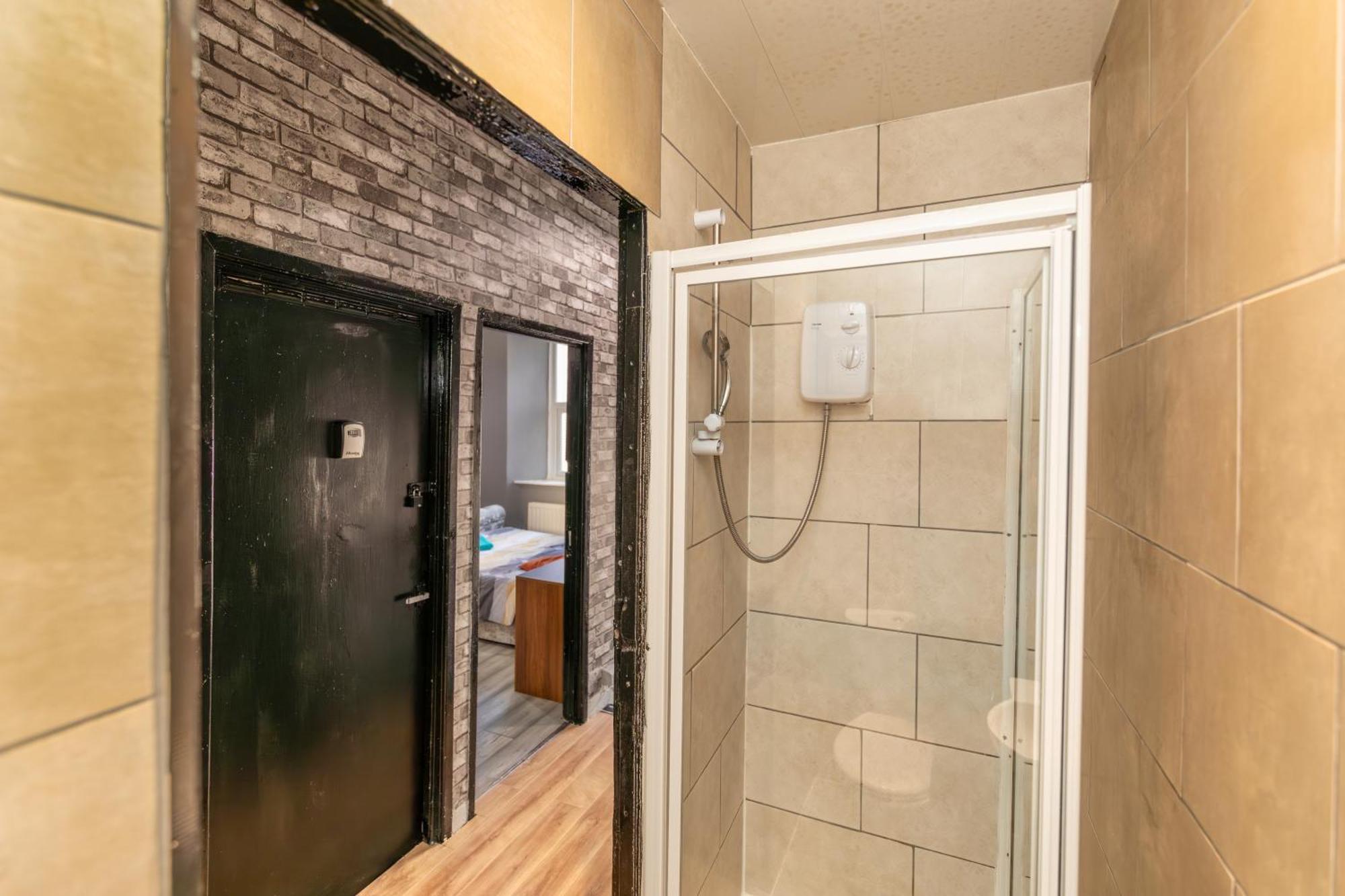 Newcastle City Centre Super Spacious Town House Free Parking And Wi-Fi Bagian luar foto
