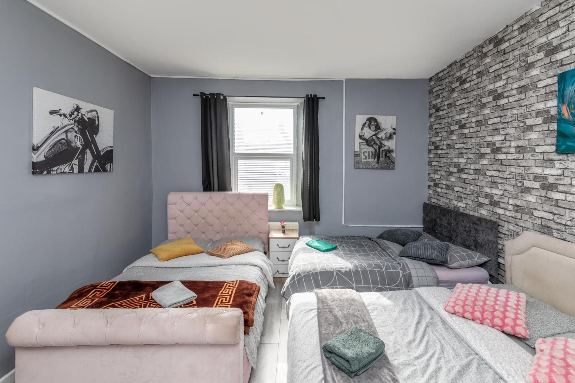 Newcastle City Centre Super Spacious Town House Free Parking And Wi-Fi Bagian luar foto