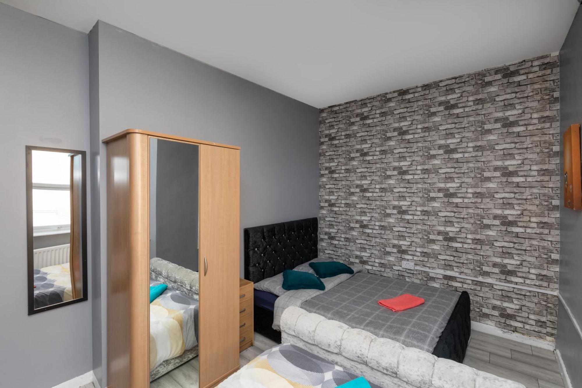 Newcastle City Centre Super Spacious Town House Free Parking And Wi-Fi Bagian luar foto